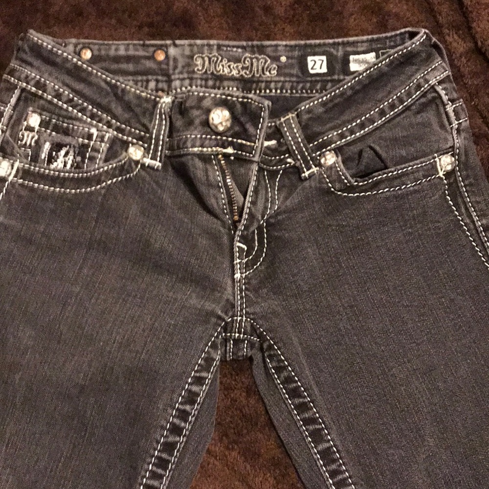 Miss Me black Silver design excellent cons.